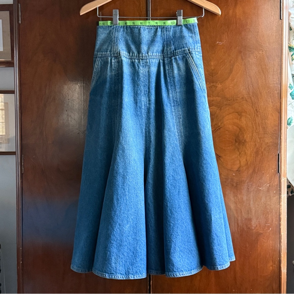 Vintage Lizwear Petites Flared A-Line Long Stonewashed Denim Skirt; 6 Petite - Picture 8 of 9